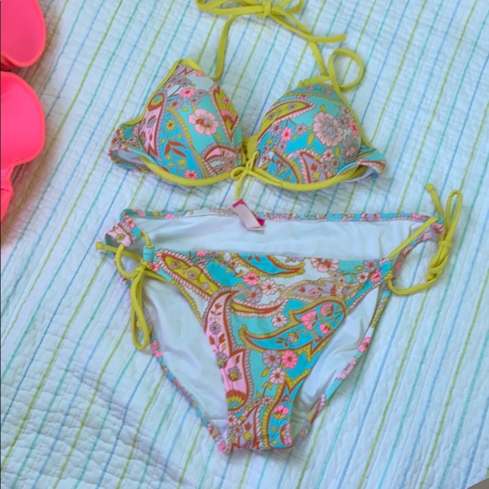 VS Halter Bikini Top